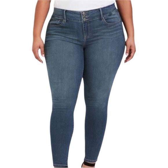 Torrid Medium Wash Jegging - Picture 1 of 9